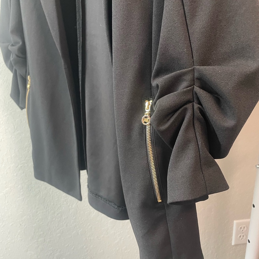 Anne Klein Black Open Blazer with Gold Zipper Pockets - Picture 5 of 7